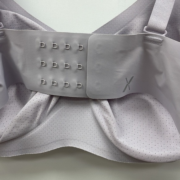 Knix Wingwoman Contour Wireless Plunge V-Neck Bra Purple - Picture 5 of 7